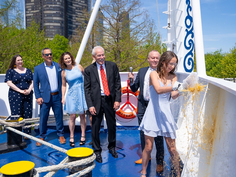 Doop van de Victory II bij Navy Pier in Chicago