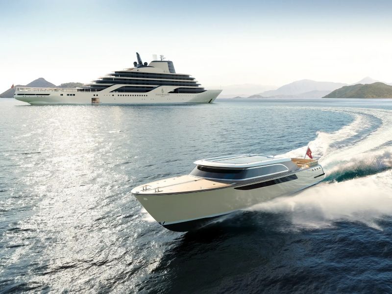De Limo Tender is een stijlvolle privéboot voor luxe excursies.