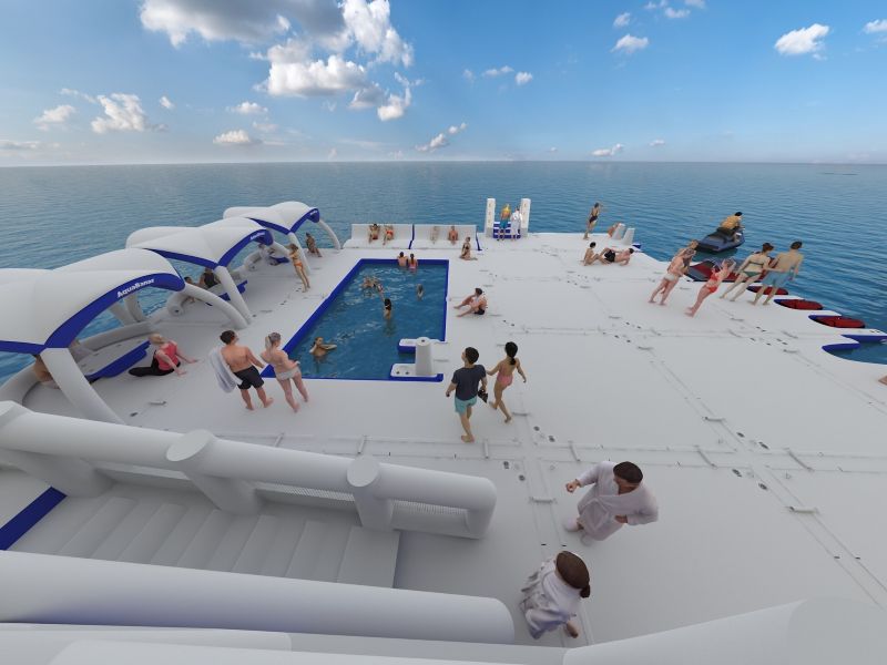 Floating Oasis platform naast de Villa Vie Odyssey