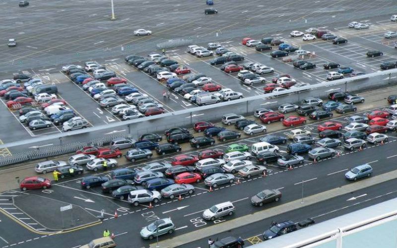 Parkeerterrein voor cruisereizigers in Southampton