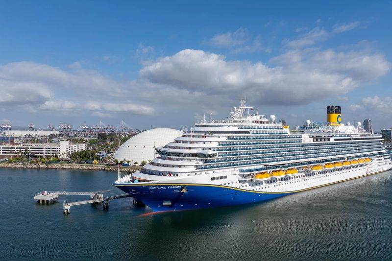 Carnival Firenze arriveert in Long Beach