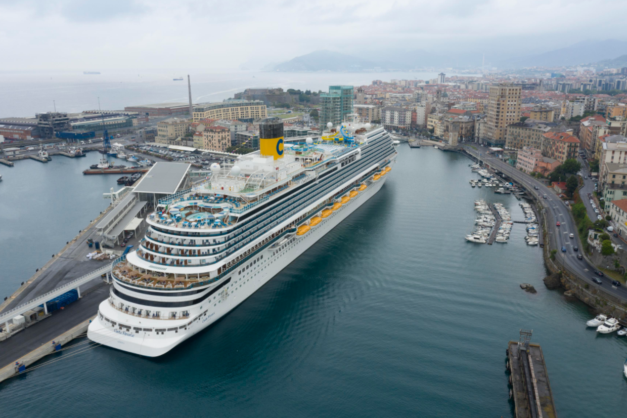 Costa Firenze begonnen aan haar maiden voyage