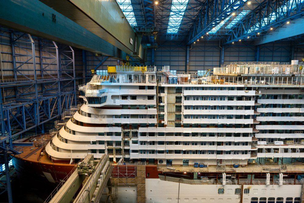 AIDAcosma wordt zaterdag uitgedokt bij Meyer Werft in Papenburg