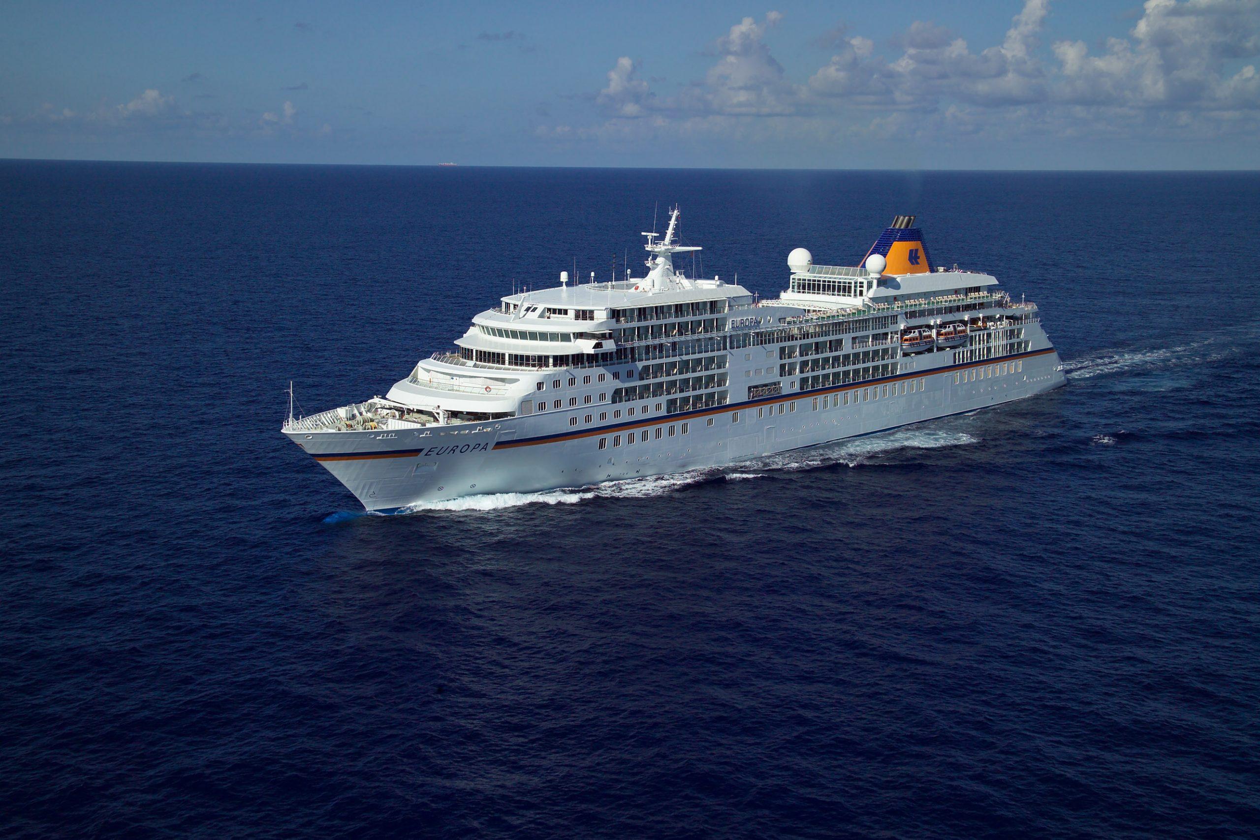 Man overboord van MS Europa bij Texel