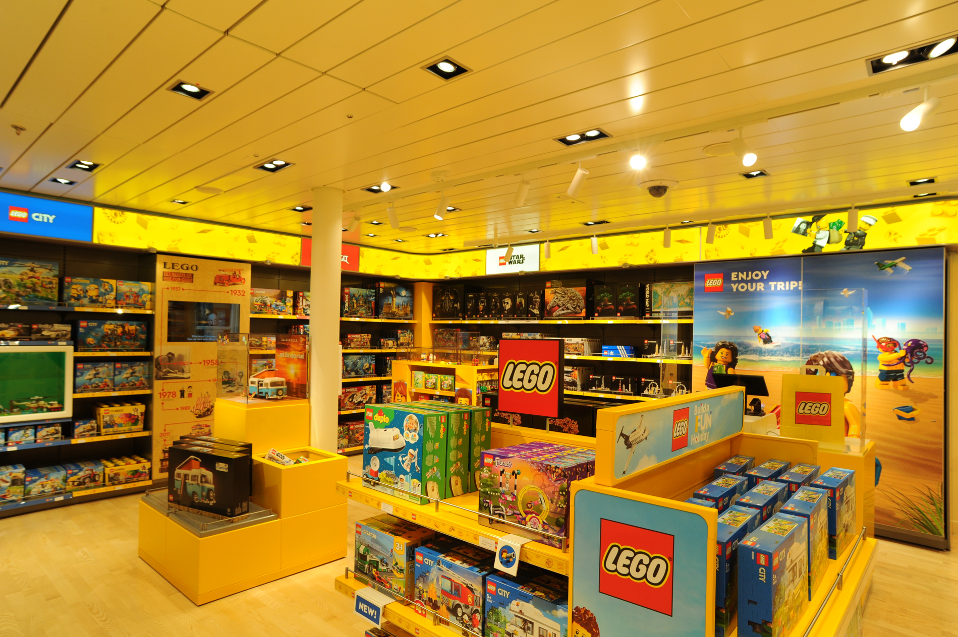 AIDA Cruises opent ‘s werelds eerste LEGO winkel aan boord van een cruiseschip