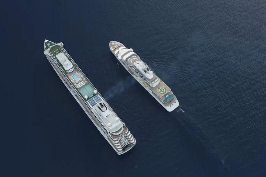 Crystal Endeavor ontmoet Crystal Serenity in de Bahama’s