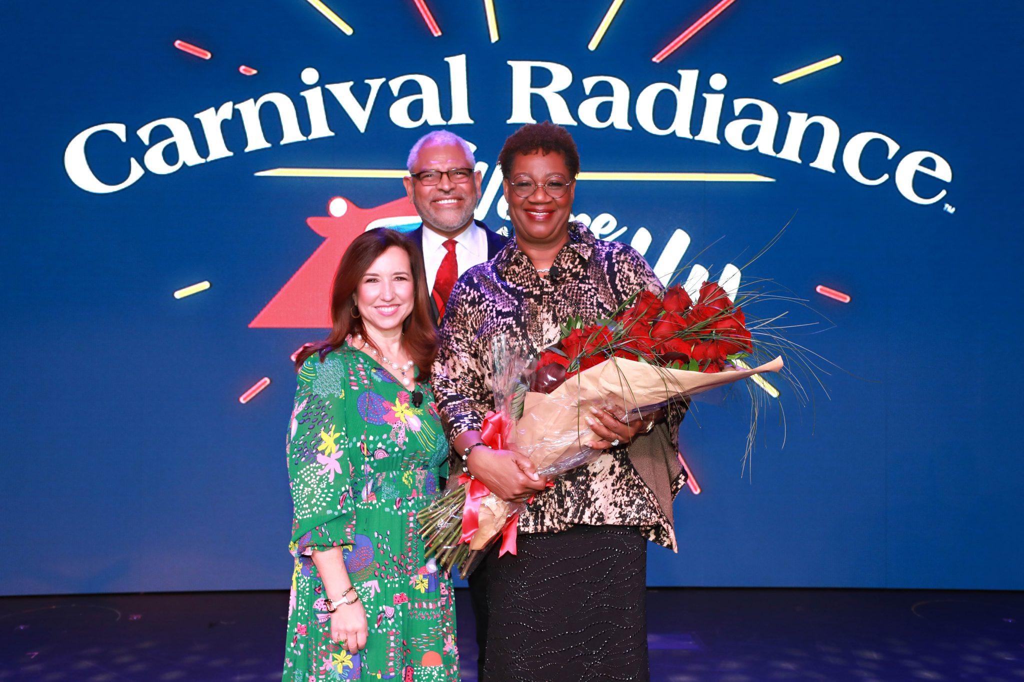 Carnival Radiance weer terug in de vaart na doopceremonie