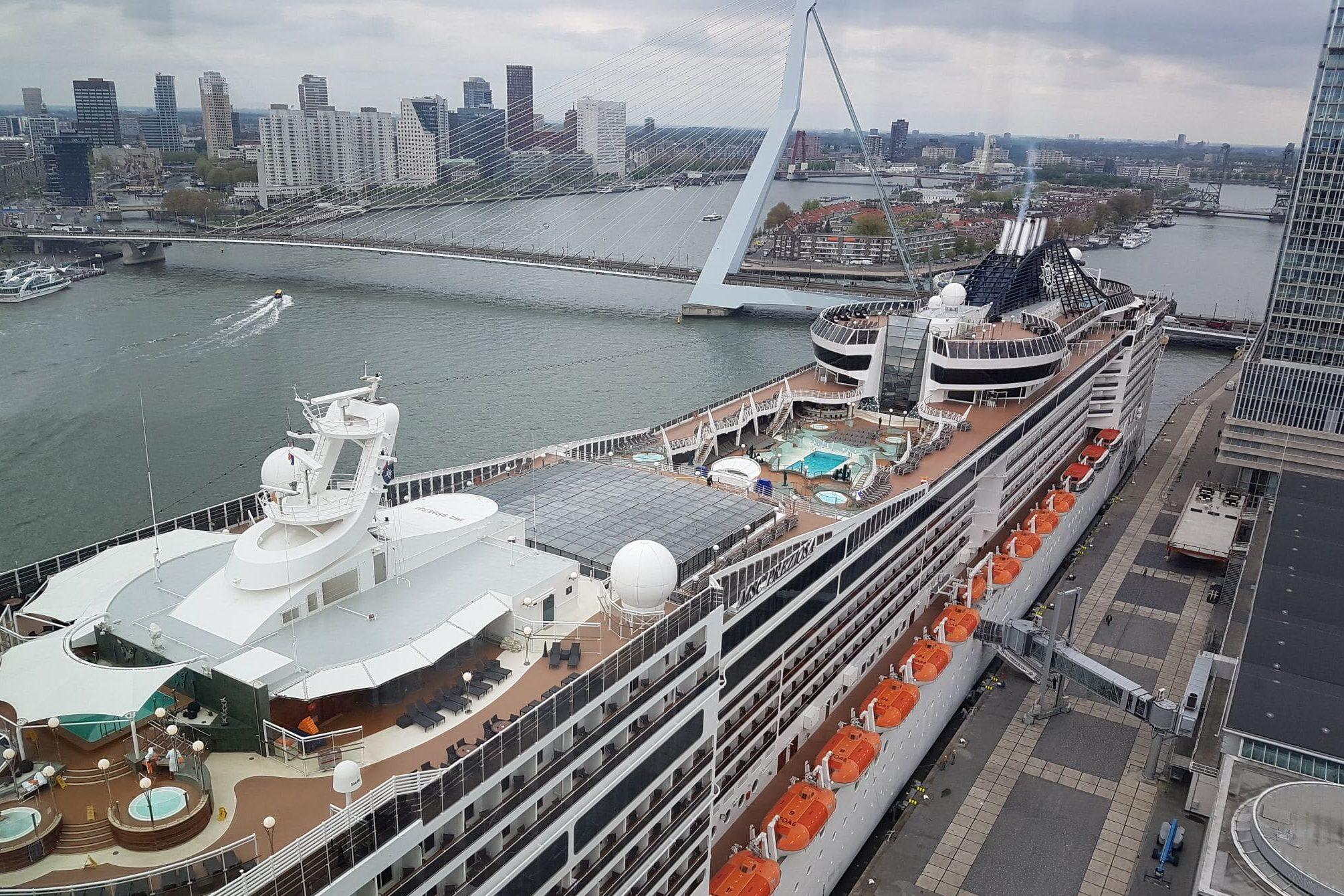 MSC Preziosa doet in winterseizoen 2022/2023 regelmatig Rotterdam aan
