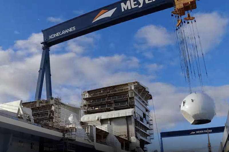 Mysterieuze bol geplaatst op Icon of the Seas