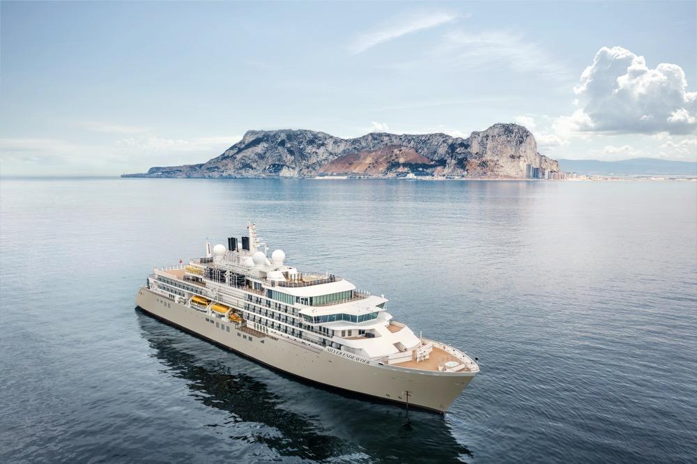 Expeditieschip Endeavour gekocht door Silversea