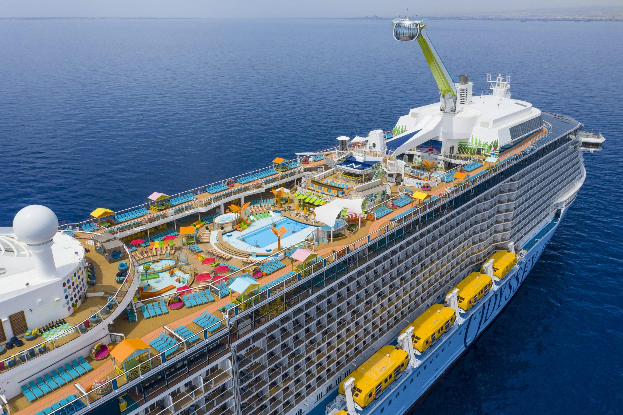Royal Caribbean en Celebrity Cruises versoepelen vaccinatie-eisen
