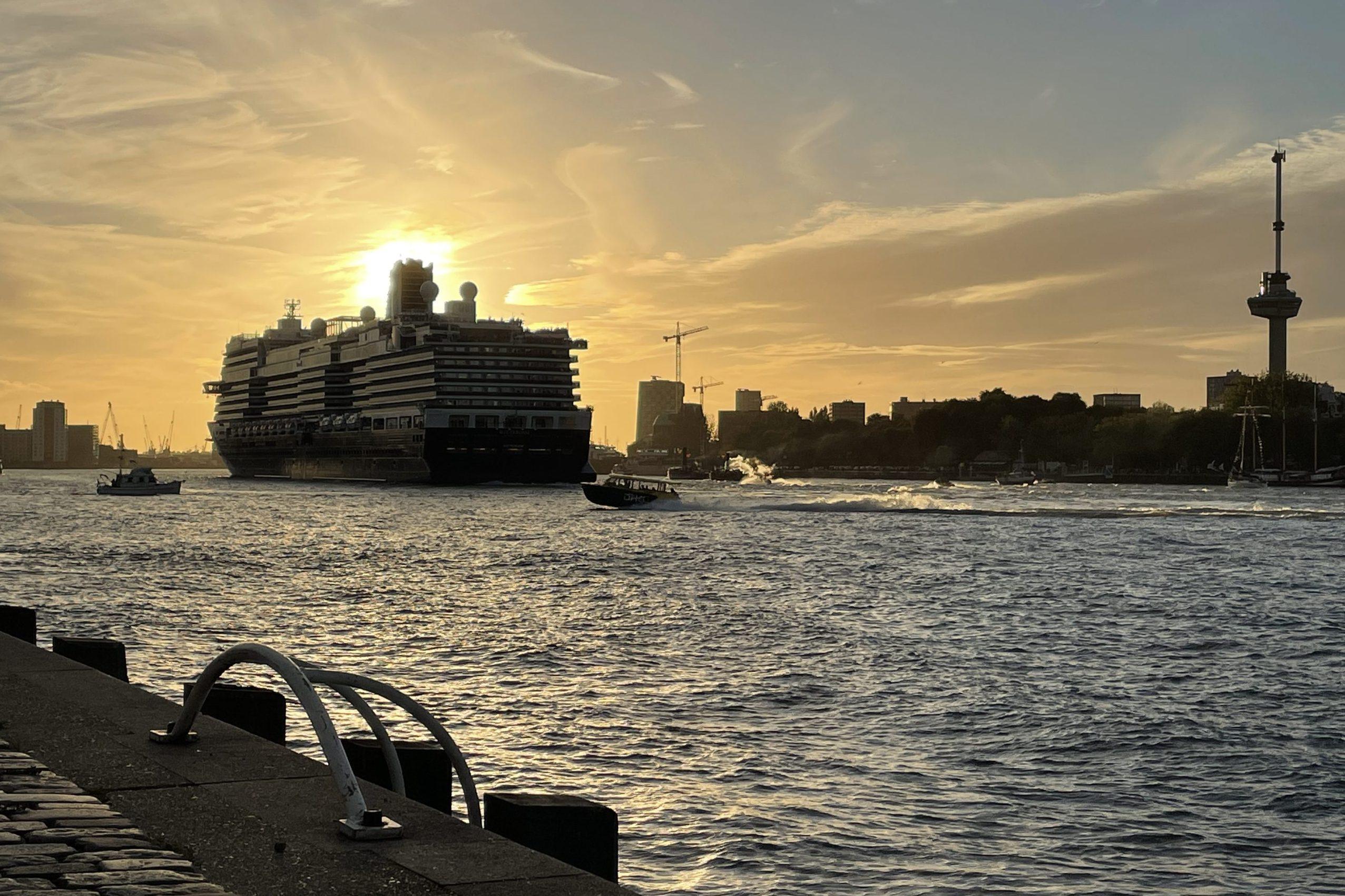 Holland America Line’s Rotterdam vertrokken voor historische oversteek