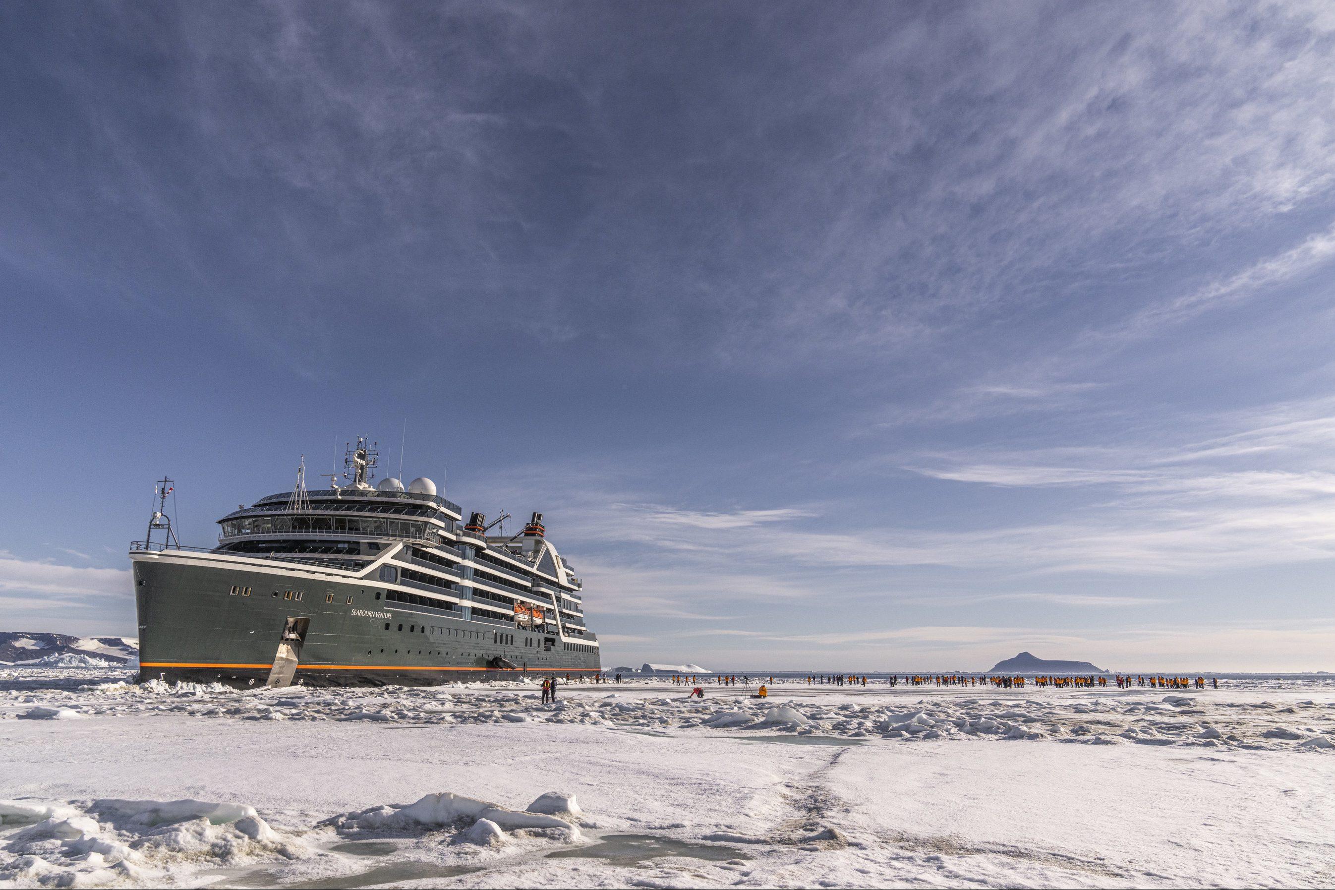Seabourn Venture gedoopt tijdens eerste reis naar Antarctica