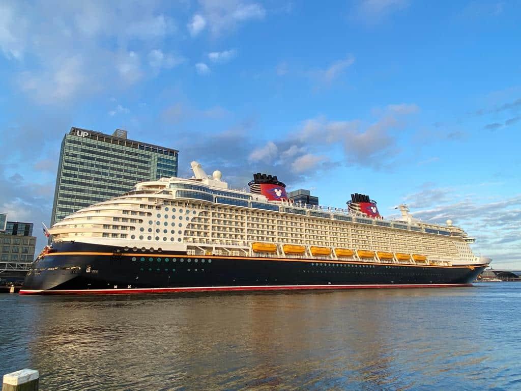 Disney Dream voor het eerst in Amsterdam