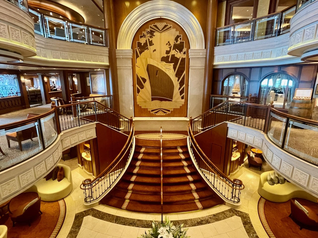 Cunard kondigt renovatie aan voor Queen Elizabeth