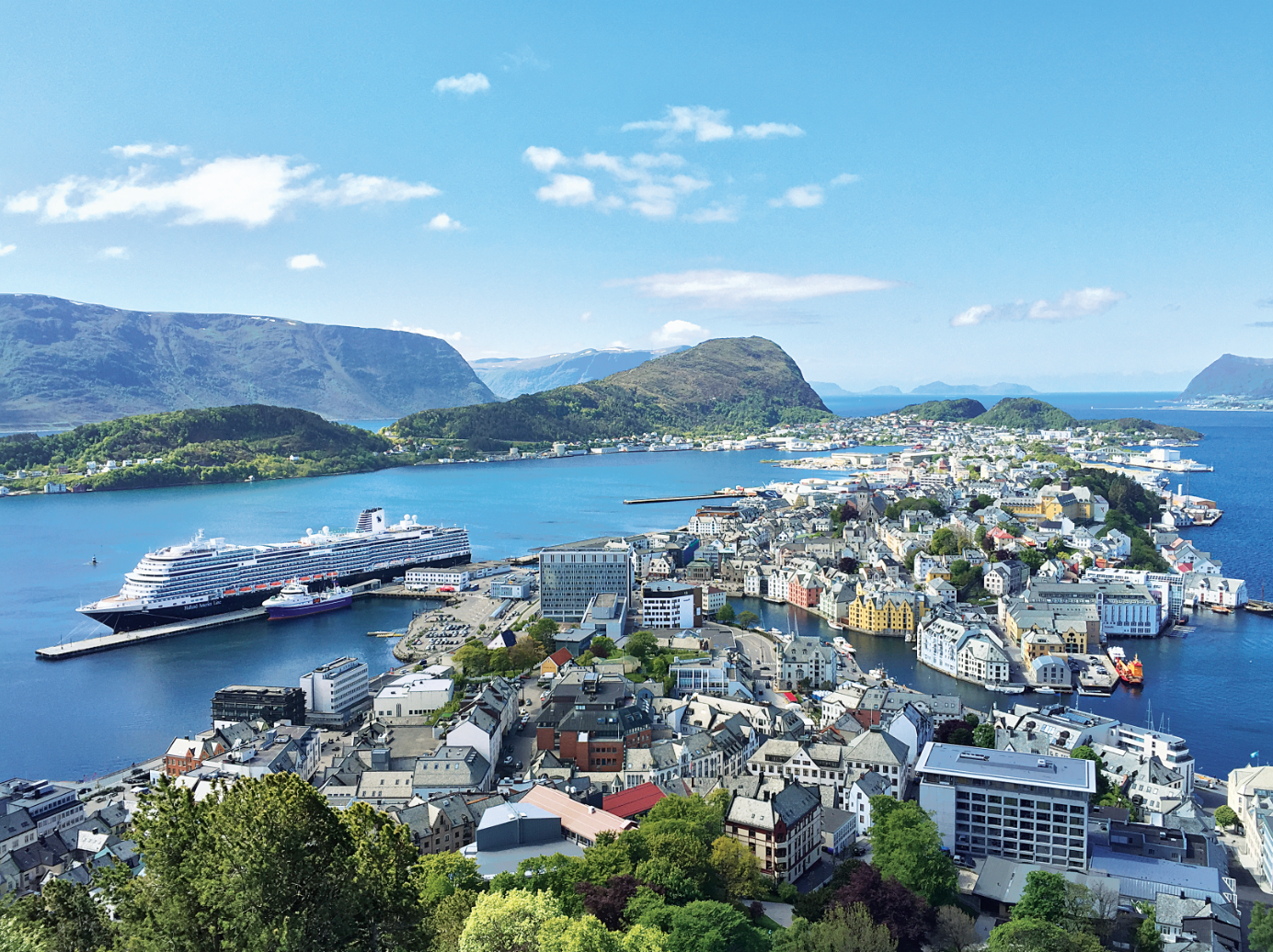 Wave-seizoen van Holland America Line: gratis upgrades, korting voor extra passagiers & boordtegoed