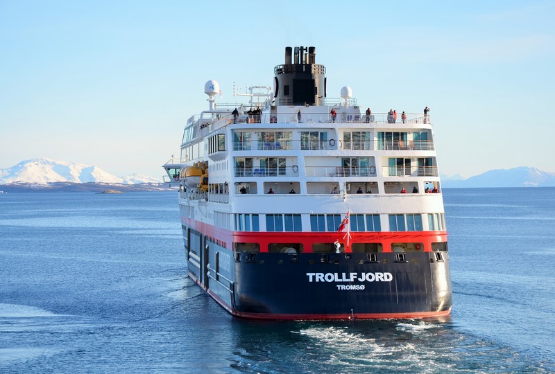 Hurtigruten Werkt Samen met Approach Guides om Reizigers te Inspireren		