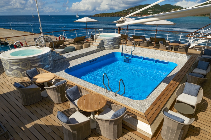 Windstar Onthult Renovaties aan Wind Surf		