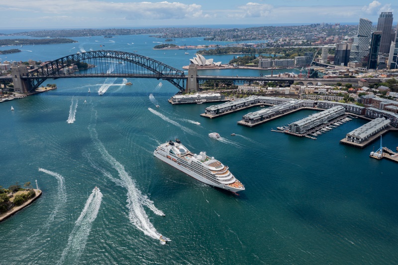 Seabourn kondigt nieuw programma 'Authors at Sea' aan			