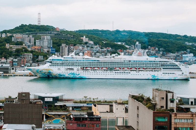 StarCruises Kondigt 'Wereldse Vieringen op Zee' aan Boord van Star Navigator		