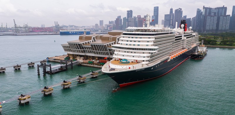 Cunard's Queen Anne Maakt Eerste Bezoek aan Singapore		
