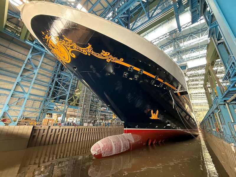 Disney_Destiny_maakt_indrukwekkend_debuut_bij_Meyer_Werft