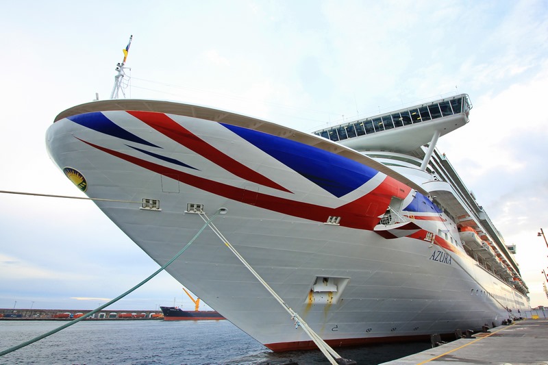 Azura viert 15 jaar dienst bij P&O Cruises		