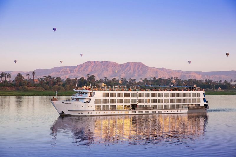 Uniworld presenteert aanbiedingen voor soloreizigers en riviercruises	