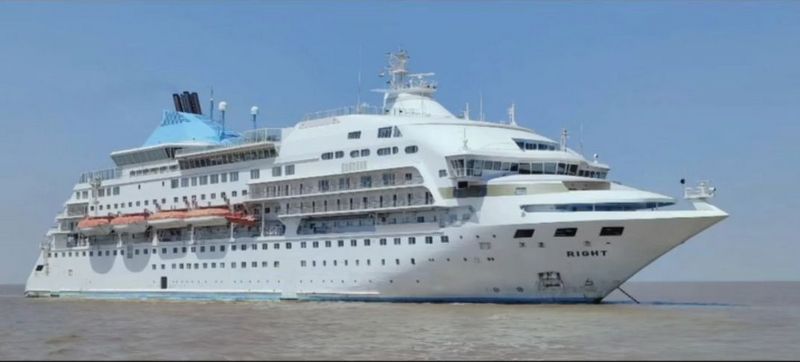 Voormalige Celestyal Crystal gestrand voor sloop in India		
