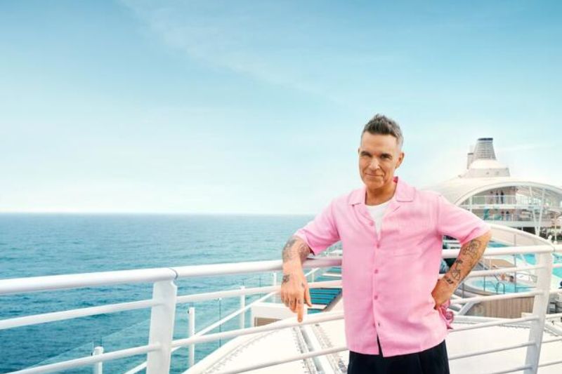Robbie_Williams_schittert_in_nieuwe_campagne_voor_Mein_Schiff_Relax