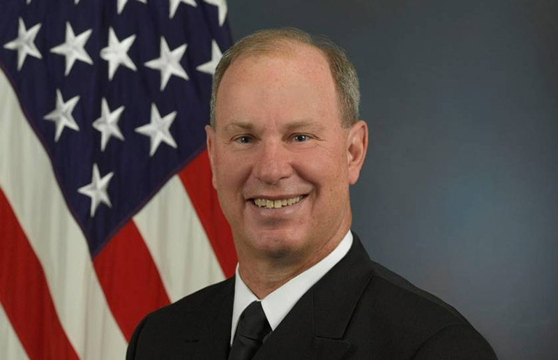 Bill_Burke_van_Carnival_Corporation_officieel_met_pensioen
