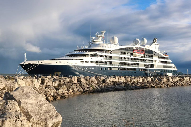 Ponant’s Le Bellot viert vijf jaar dienst			