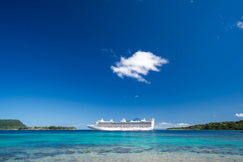 Carnival Adventure markeert terugkeer van cruises naar Port Vila	