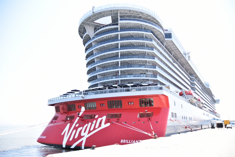 Brilliant_Lady_start_feestelijke_inauguratie_voorafgaand_aan_eerste_cruise