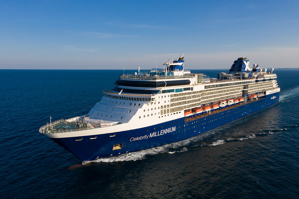 Celebrity_Millennium_viert__jaar_dienst