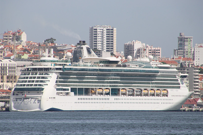 Grandeur en Jewel wisselen van vaargebied bij Royal Caribbean		