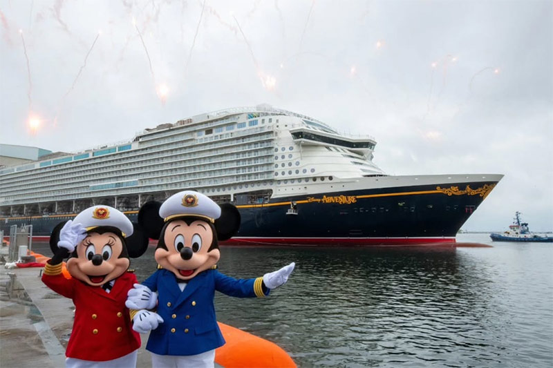 Disney_Adventure_begint_aan_proefvaart