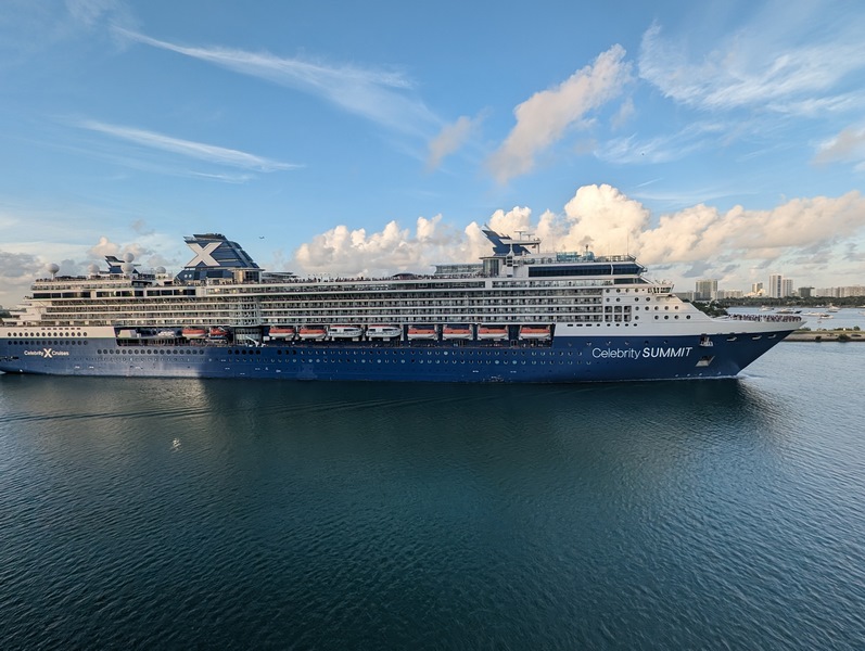 Celebrity_Summit_verplaatst_naar_het_Caribisch_gebied