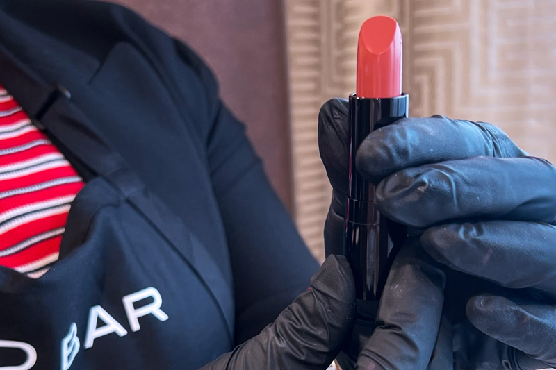 Holland America Line lanceert eerste lipstick-blendbar op zee		