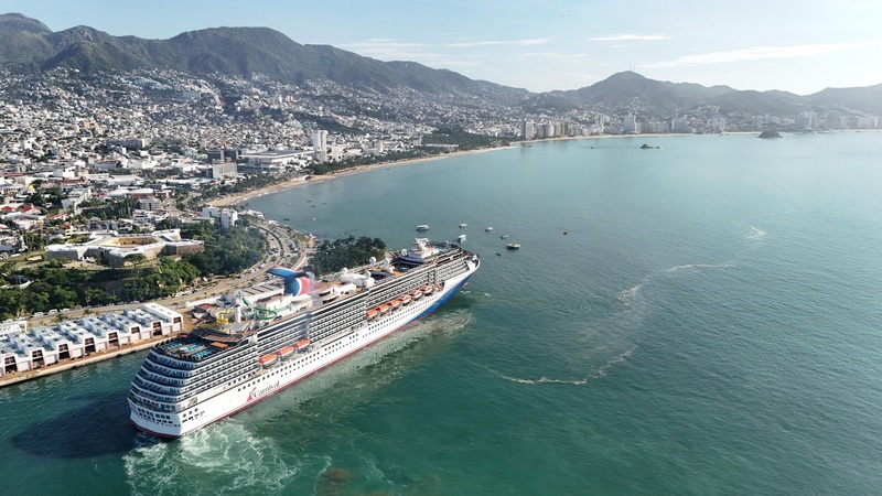 Carnival Legend keert onverwacht terug naar Acapulco