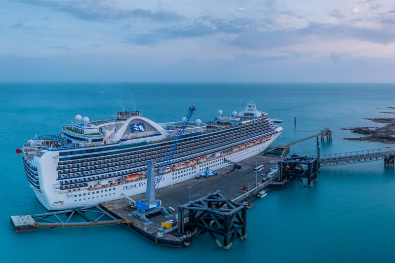Crown Princess start zomerseizoen in haven van Broome
