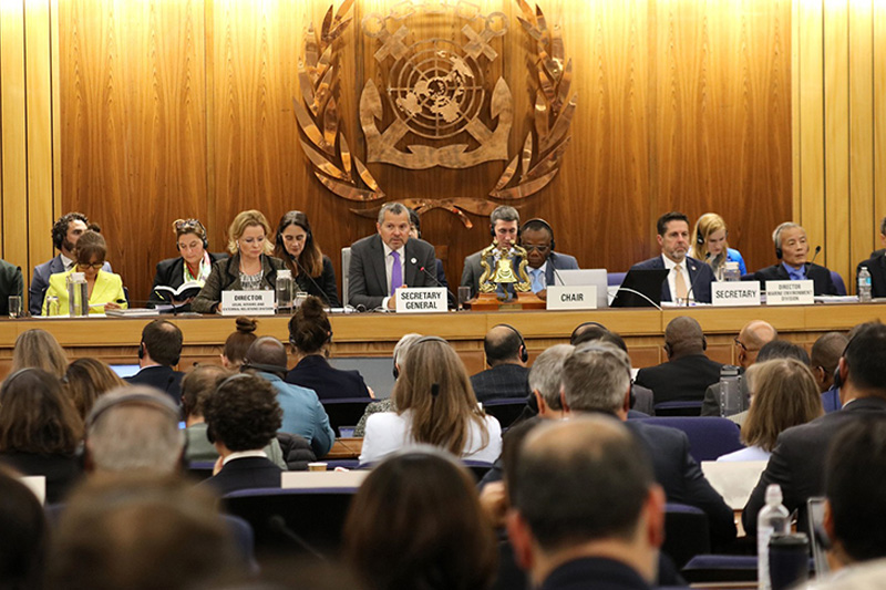 IMO-commissie stelt overleg over Net-Zero-kader een jaar uit