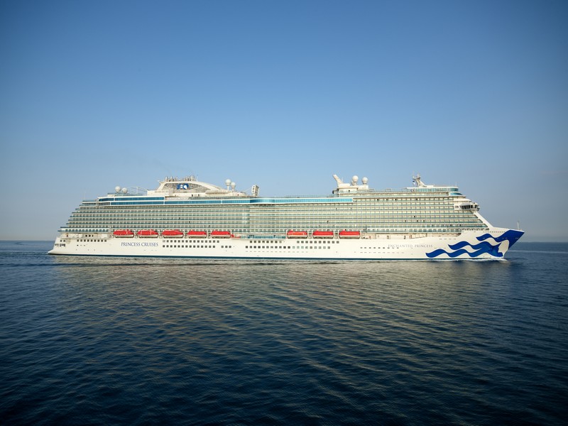 Enchanted Princess viert vijf jaar dienst