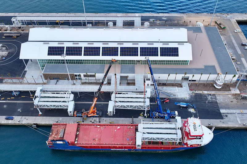 Las_Palmas_Cruise_Port_installeert_drie_nieuwe_loopbruggen_voor_passagiers