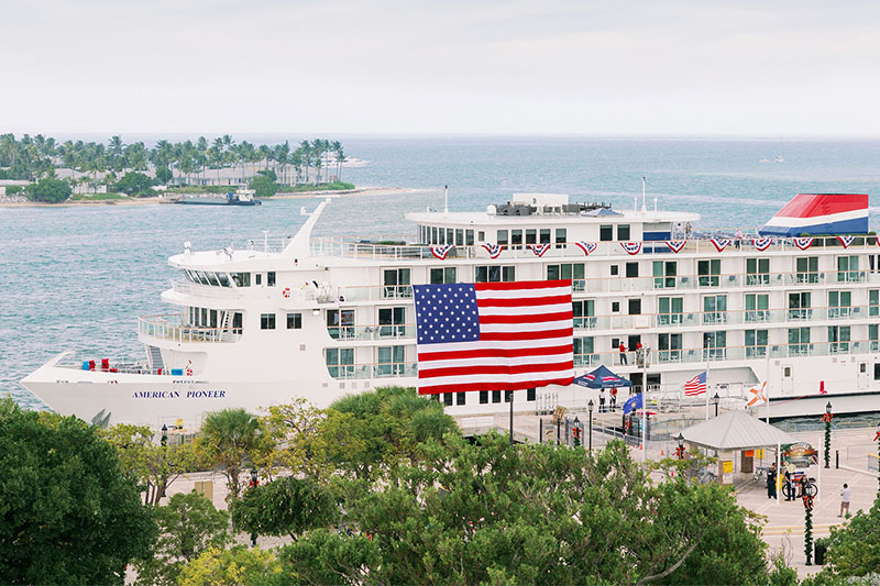 American Cruise Lines doopt de Pioneer in Key West
