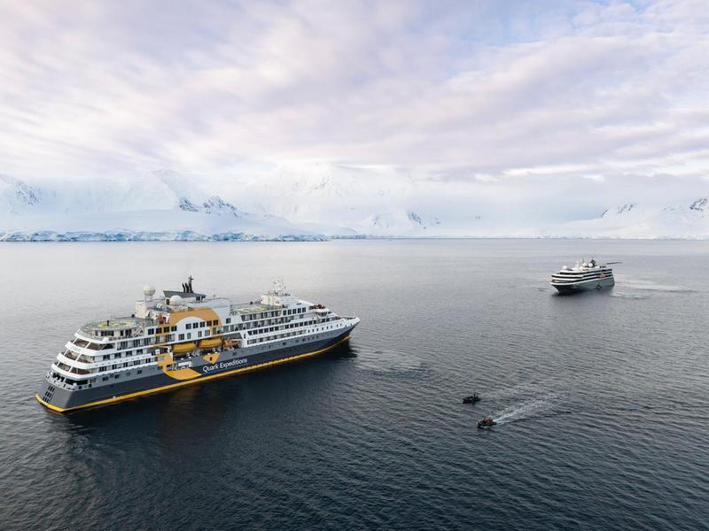 Quark-schepen ontmoeten elkaar in Antarctica