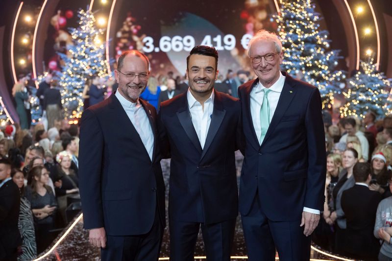 Phoenix Reisen doneert aan christelijke hulporganisaties