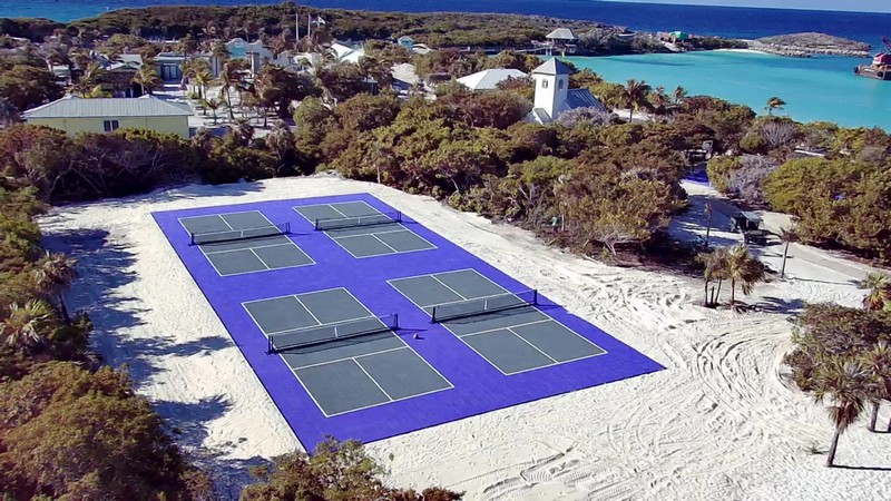 Holland America Line voegt pickleball toe aan Relax Away, Half Moon Cay