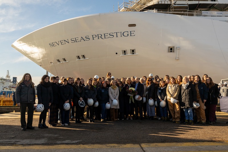 Regent viert te water laten van eerste nieuwe scheepsklasse in tien jaar