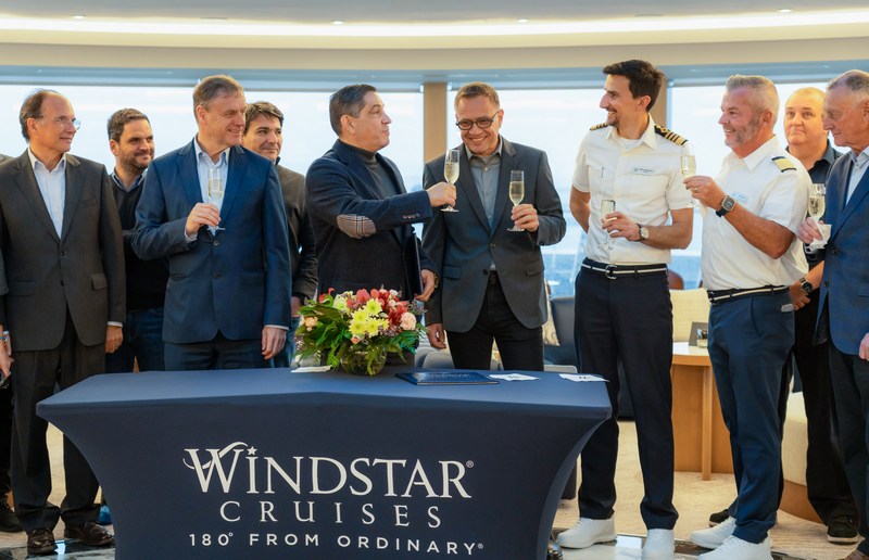 Star Seeker overgedragen aan Windstar